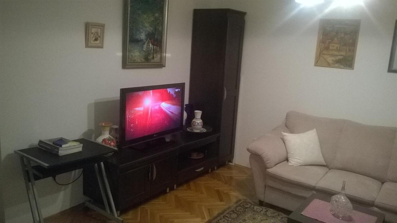 Apartman Mario Osijek Bagian luar foto